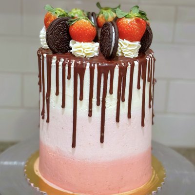 8” Double Barrel Cake (2-8” Stacked Cakes) Serves up to 44