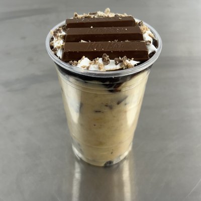 16oz Kit Kat Banana Pudding 