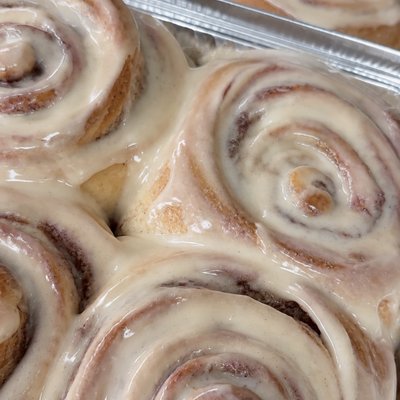 Cinnamon Rolls, 4 Pack Jumbo