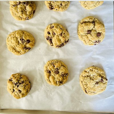 6 Chocolate Chip Cookies