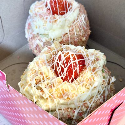 Strawberry Shortcake Crunch Cheesecake Apple