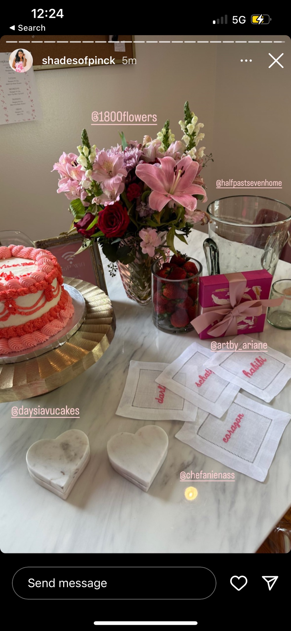 Custom cake by DaysiaVuCakes