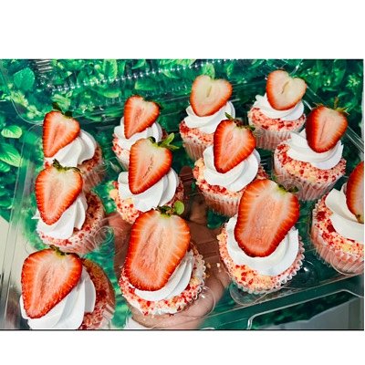 Strawberry Crunch Cupcakes