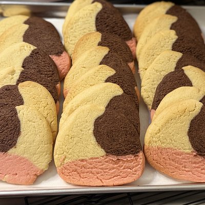 Tricolor Polvorones 