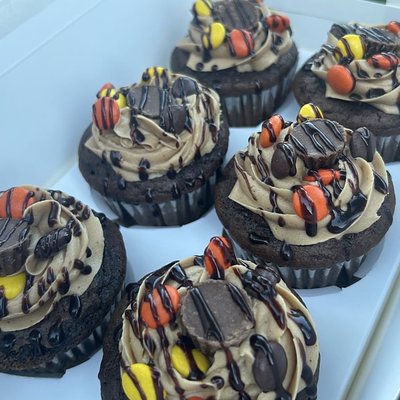 DOZEN Reese’s PB🤎 