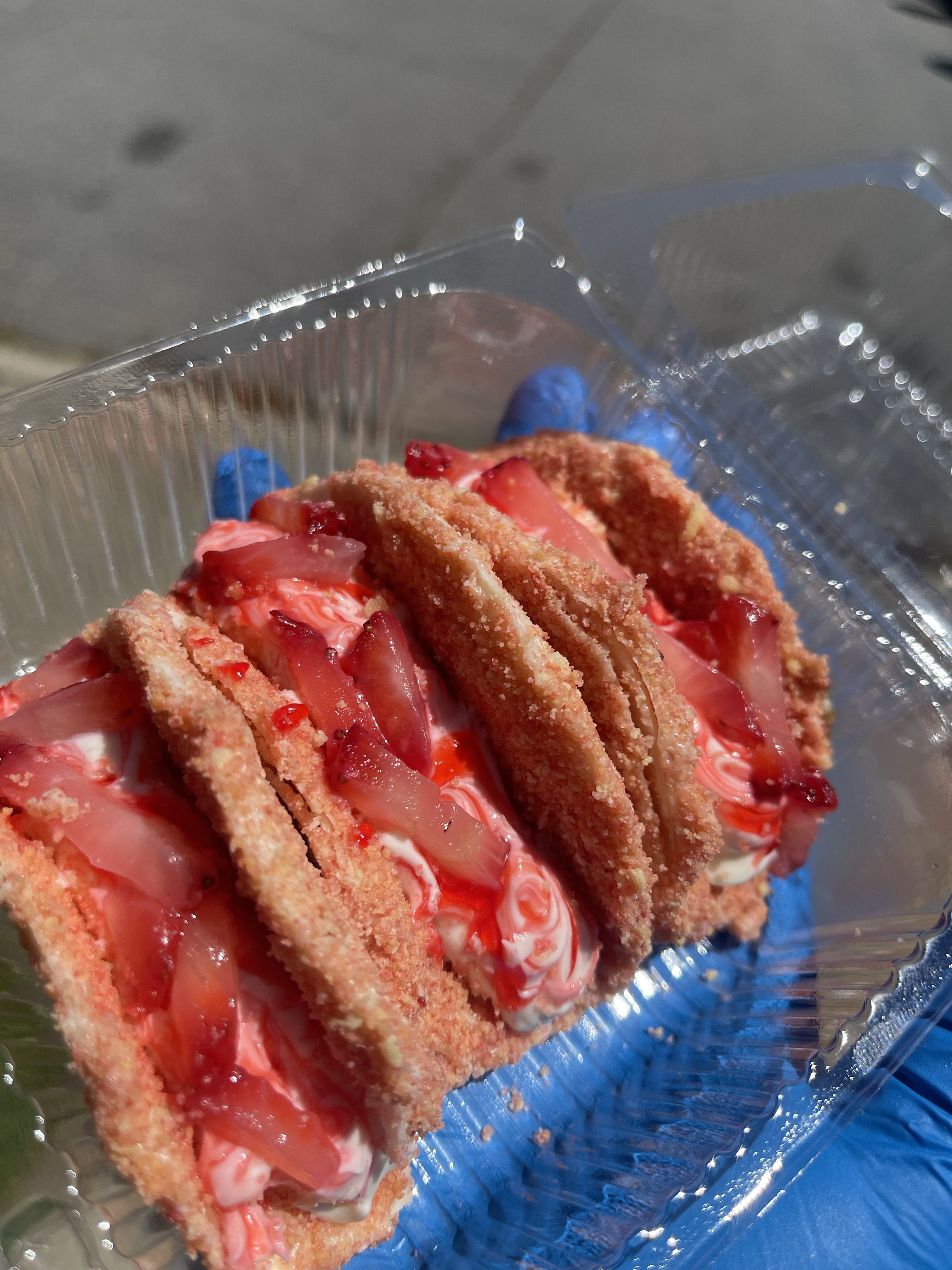 Strawberry Crunch Cheeecake Dessert Tacos