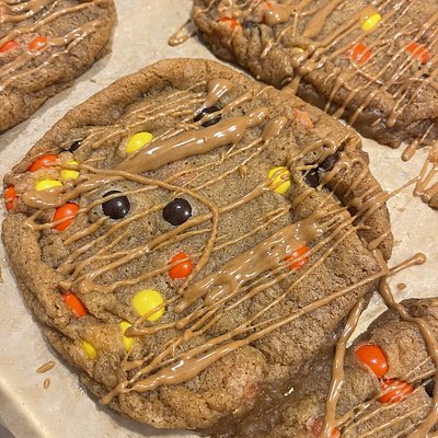 Reese’s Pieces - Jumbo Stuffed Cookie