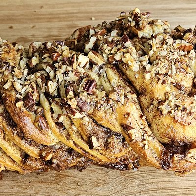 Cinnamon Pecan Braid