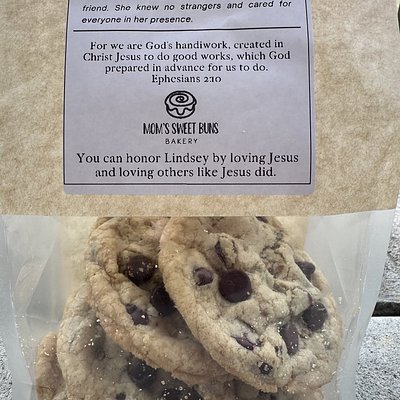 Lindsey’s Chocolate Chip Cookie