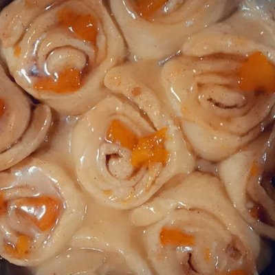 Peach Cinnamon Rolls 