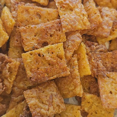 Sourdough Crackers - Sharp Cheddar Or Parmesan 