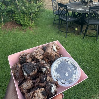 Small Oreo Brownie Bites