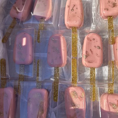 Cakesicles 