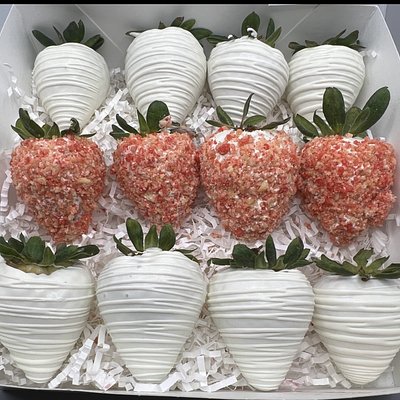 Quarter Topping Strawberries Dozen