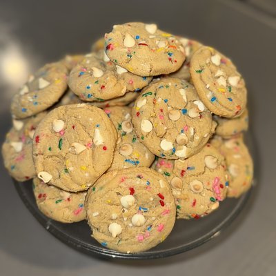 1/2 Dozen White Chocolate Confetti Cookie