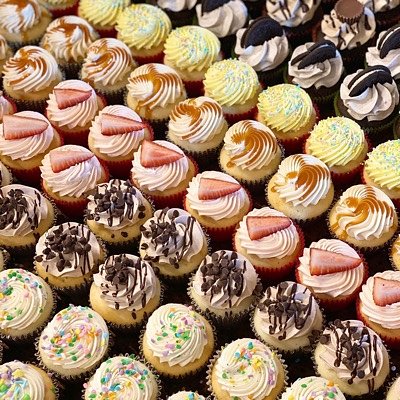 Standard Cupcakes (1 Flavor Per Dozen) *standard flavors no decor*