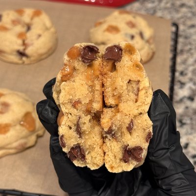  One Dozen Caramel Pretzel 