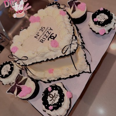 Custom Cake & Cupcake Package
