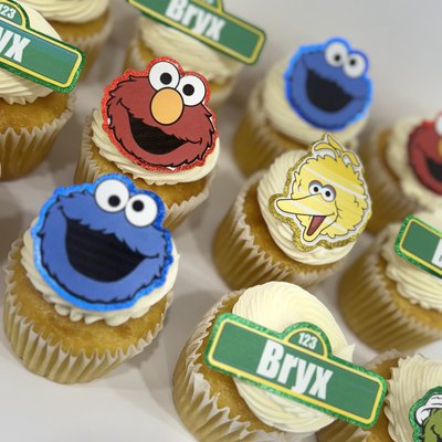 1 Dz Custom Cupcakes 