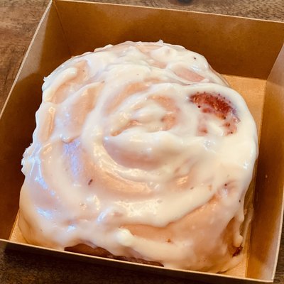 Strawberry Sweet Roll 