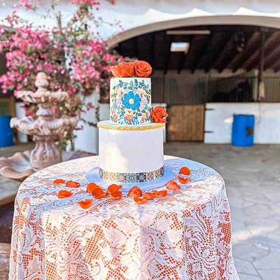 Two Tier Cake- Feeds 50-75