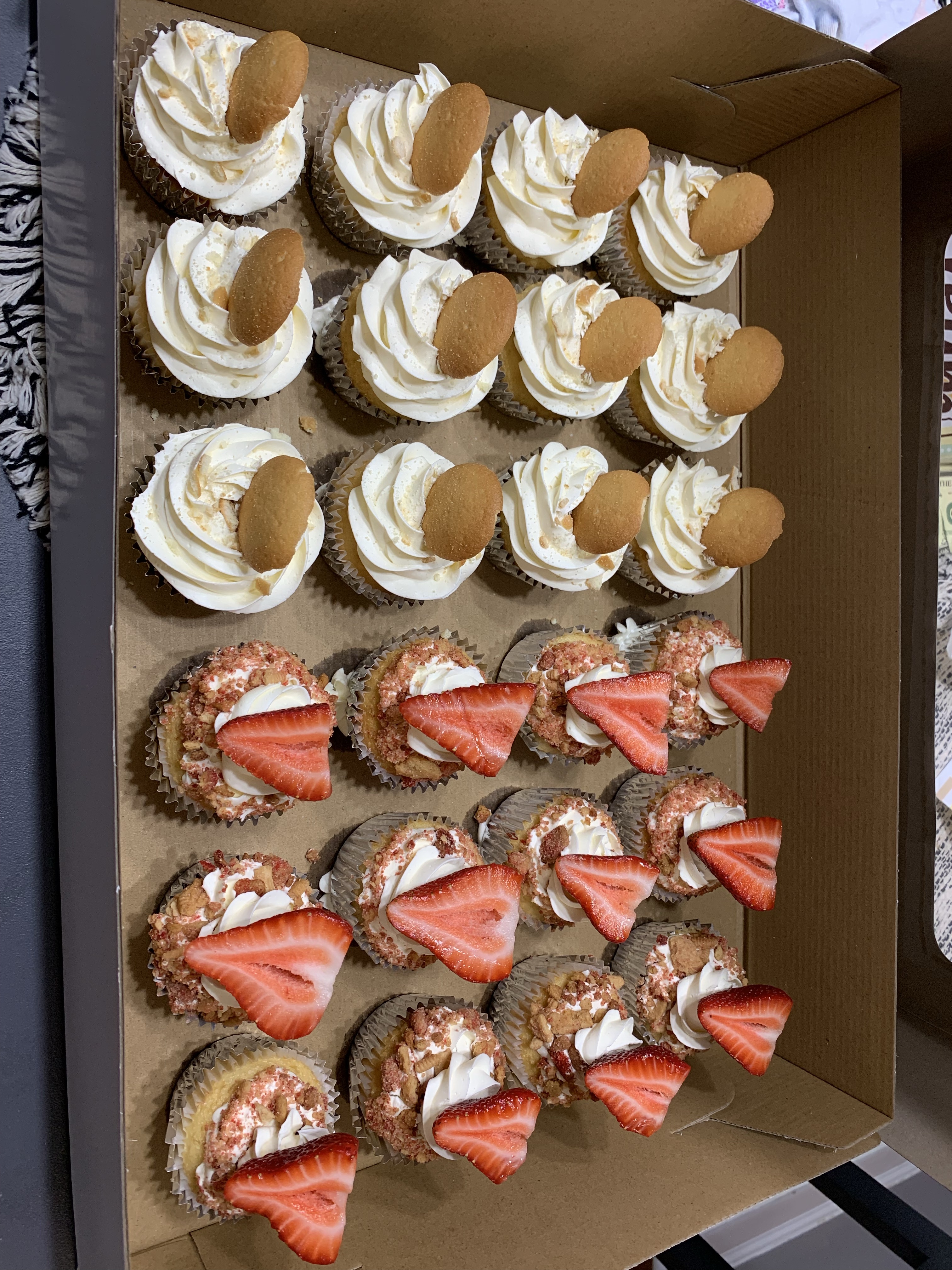 Strawberry Shortcake And Banana Pudding Cupcakes 6 Ct.