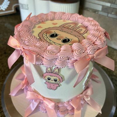 6 Inch With Edible Images Around The Cake