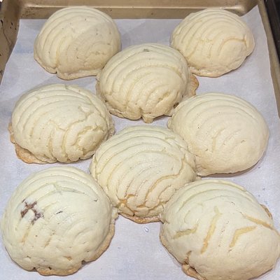 Cream Cheese Filled Conchas 