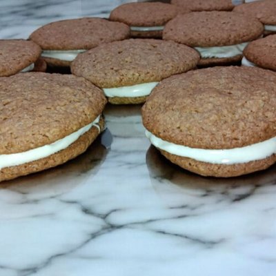 OATMEAL CREAM PIE — (single)