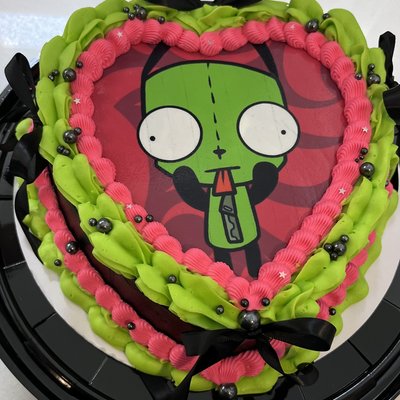 8” Single Layer Heart Cake - Serves 20