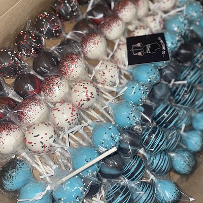 Graduation Cake Pops 🎓