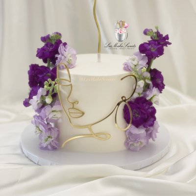 6 Inch Single Tier 3 Layer Cake (10-12 Servings)
