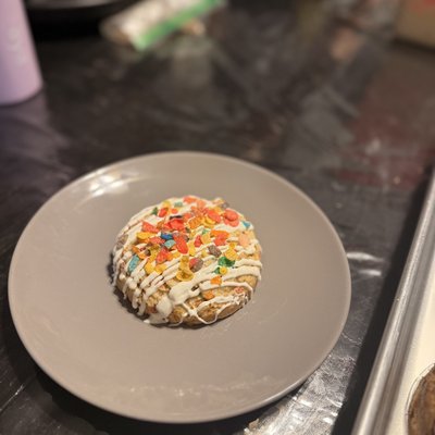 Fruity Pebbles Cookie 
