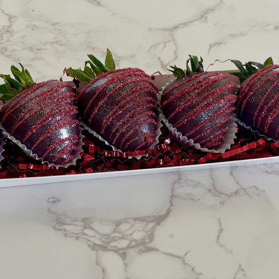 Chocolate Covered Strawberries (Dozen)