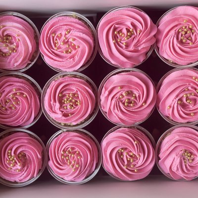 Cupcakes -Dozen