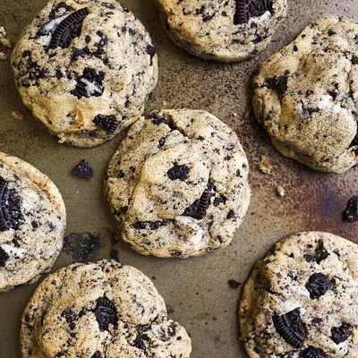 Monster Cookies 'N Cream Cookies 