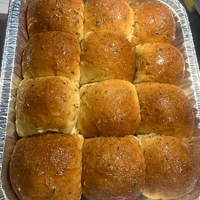 6ct Garlic& Herb Butter Sourdough Rolls