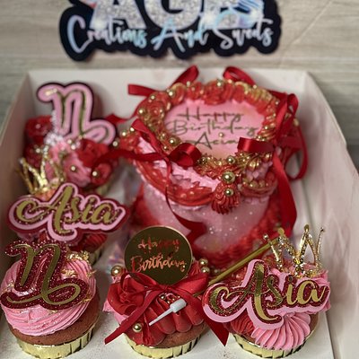  Custom 4” Heart w/ 5ct Cupcake Combo