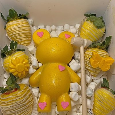 Breakable Bear With 6 Berries