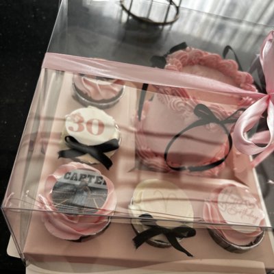 4 inch cake (bento box) 