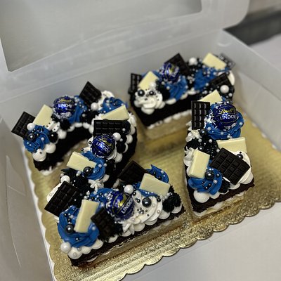 2 Letter/Number Cake 