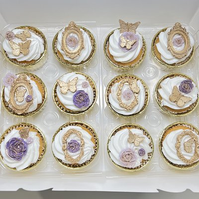 Luxury Edible Gold & Floral Cupcakes 