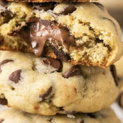 NUTELLA STUFFED CHOCOLATE CHIP