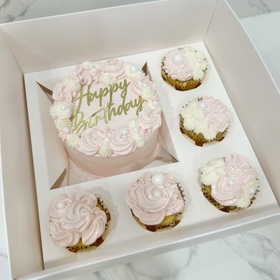 Bento Cake With Cupcakes 