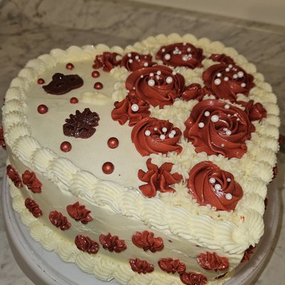 Blody Berry Cake 10" round or heart ❤️ 