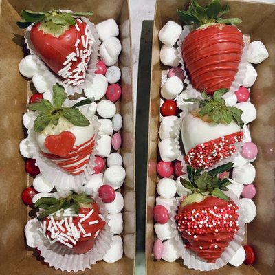 Small Box With 3 Decorated Chocolate Covered Strawberries 