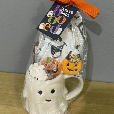 • 👻BOO" Gift Set👻