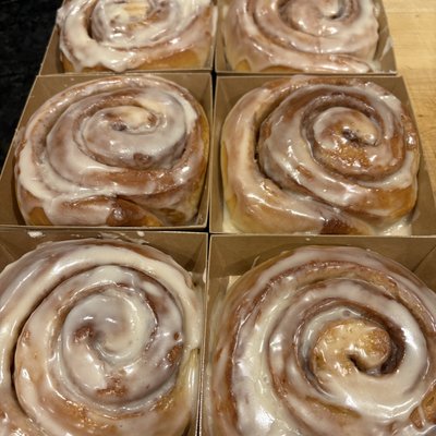 Single Cinnamon Roll