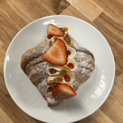 AB & J Croissant 
