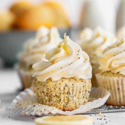 Lemon Poppyseed Cupcakes 